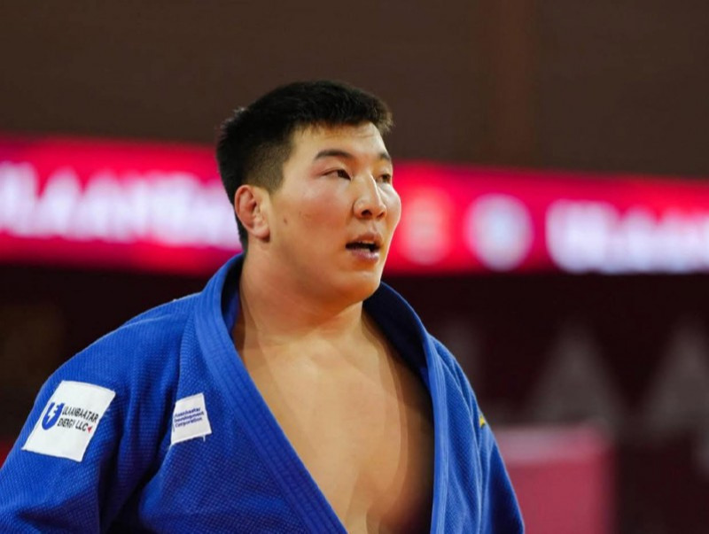 Б.Гончигсүрэн их дуулгаас алтан медаль хүртэв